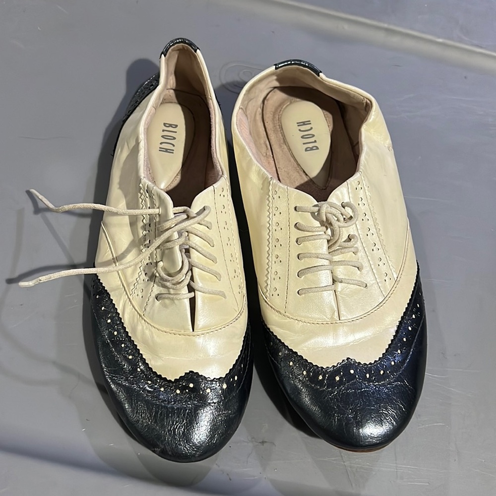 Bloch shoes